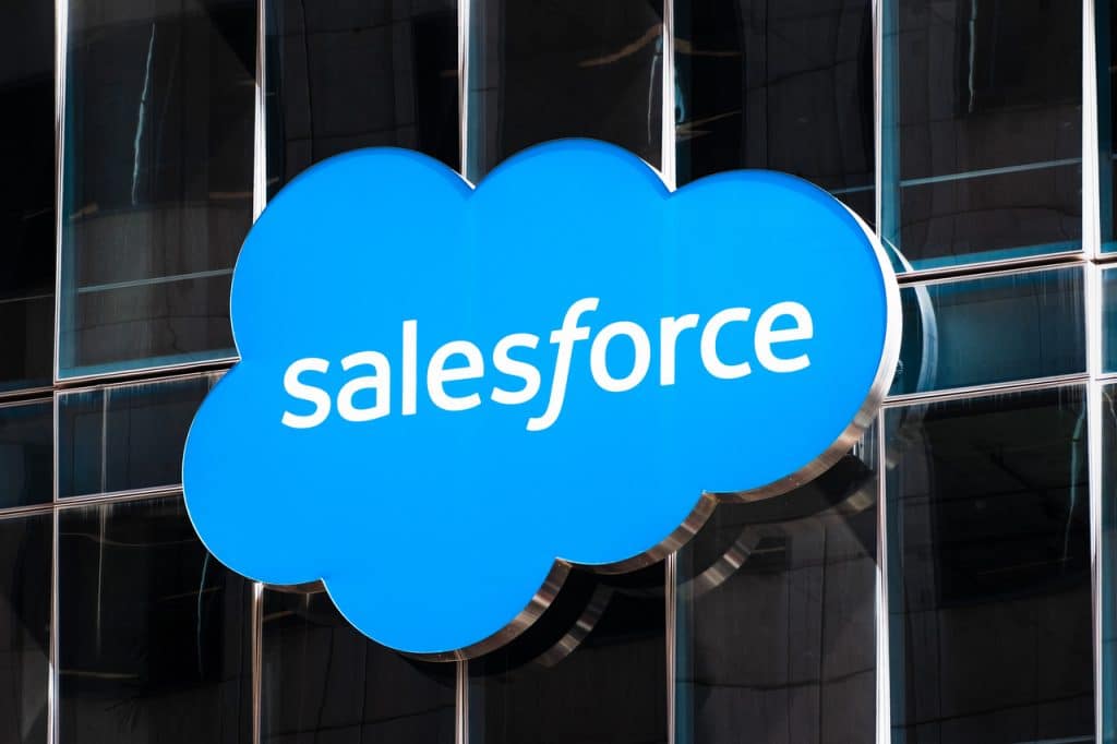 Salesforce vai desacelerar contratações